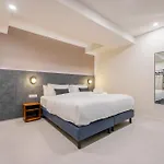 Otel Arena Byastiblanco Valensiya